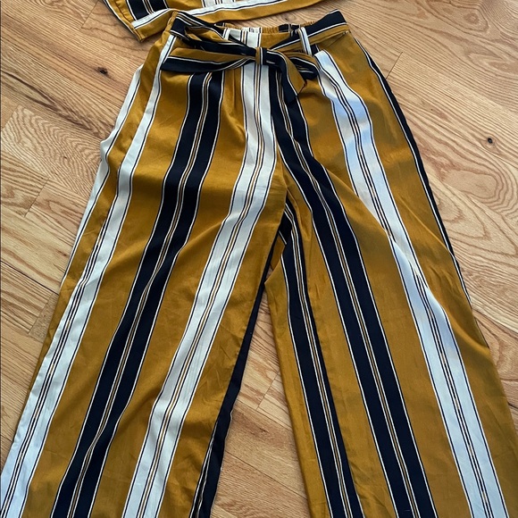 2 piece pant set - Picture 2 of 4